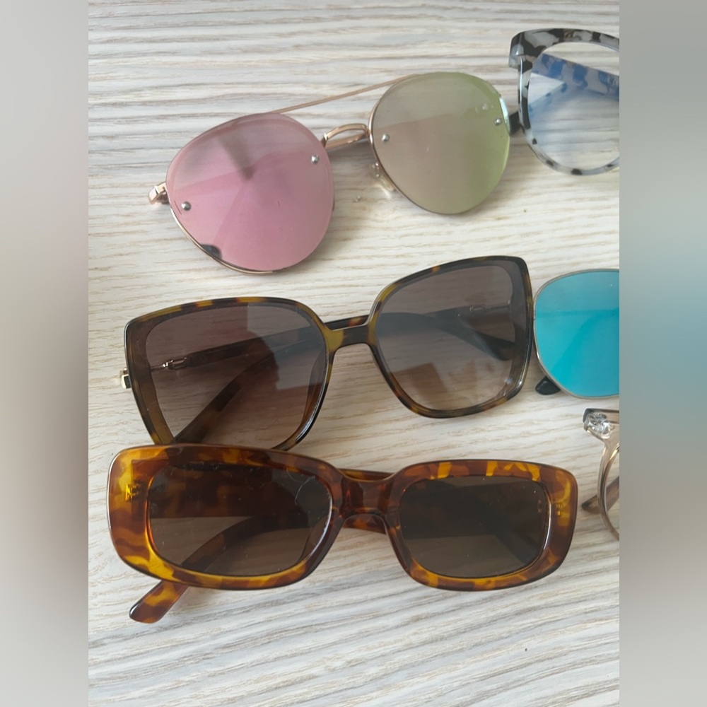 SUNGLASSES - Picture 2 of 4